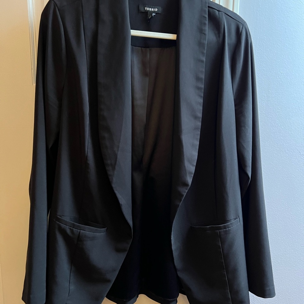 Torrid Women's Black Blazer